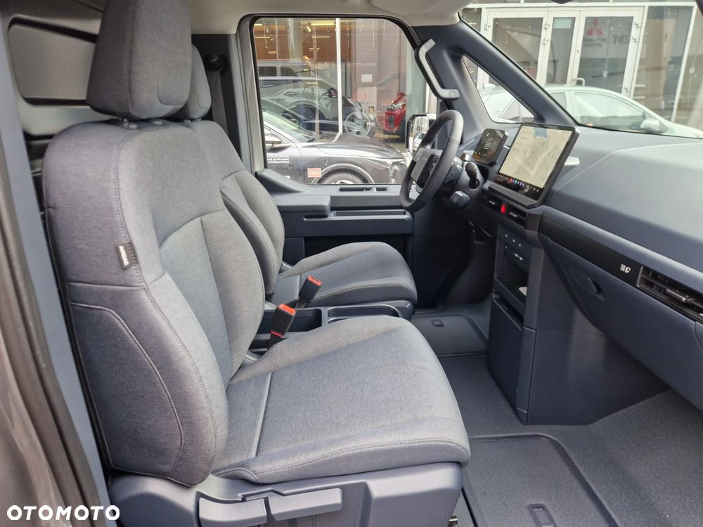 Kia PV5 - 11