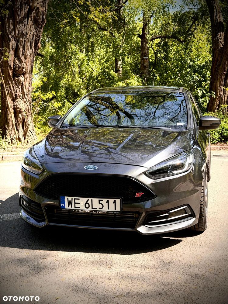 Ford Focus ST - 6