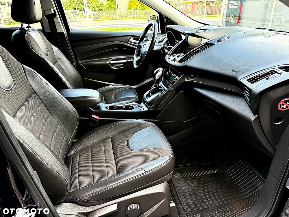 Ford Kuga 2.0 TDCi AWD ST-Line Black - 19