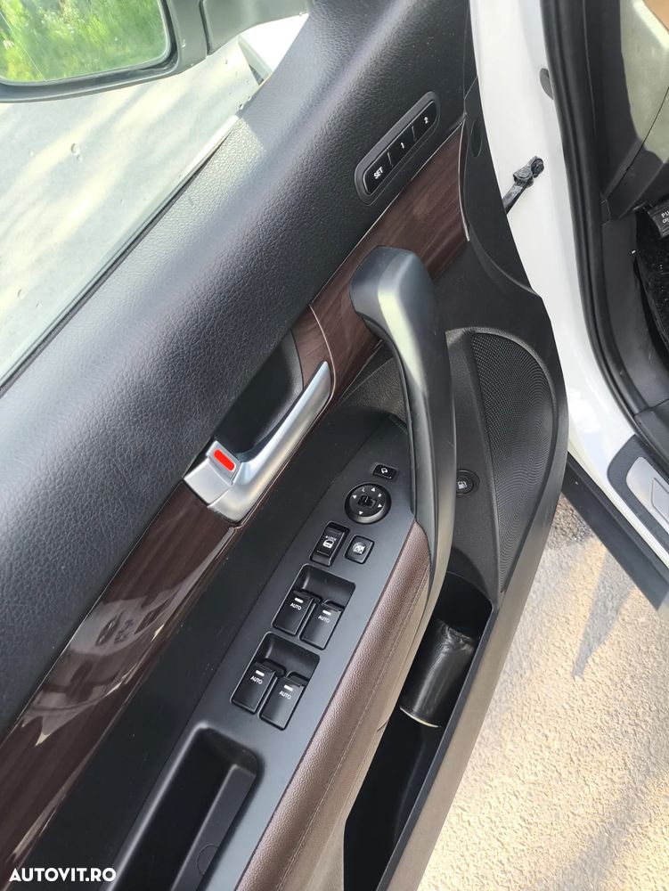 Kia Sorento 2.2 DSL CLASSIC AT 4x4 - 9