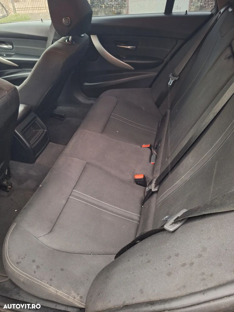 BMW Seria 3 318d Aut. - 6