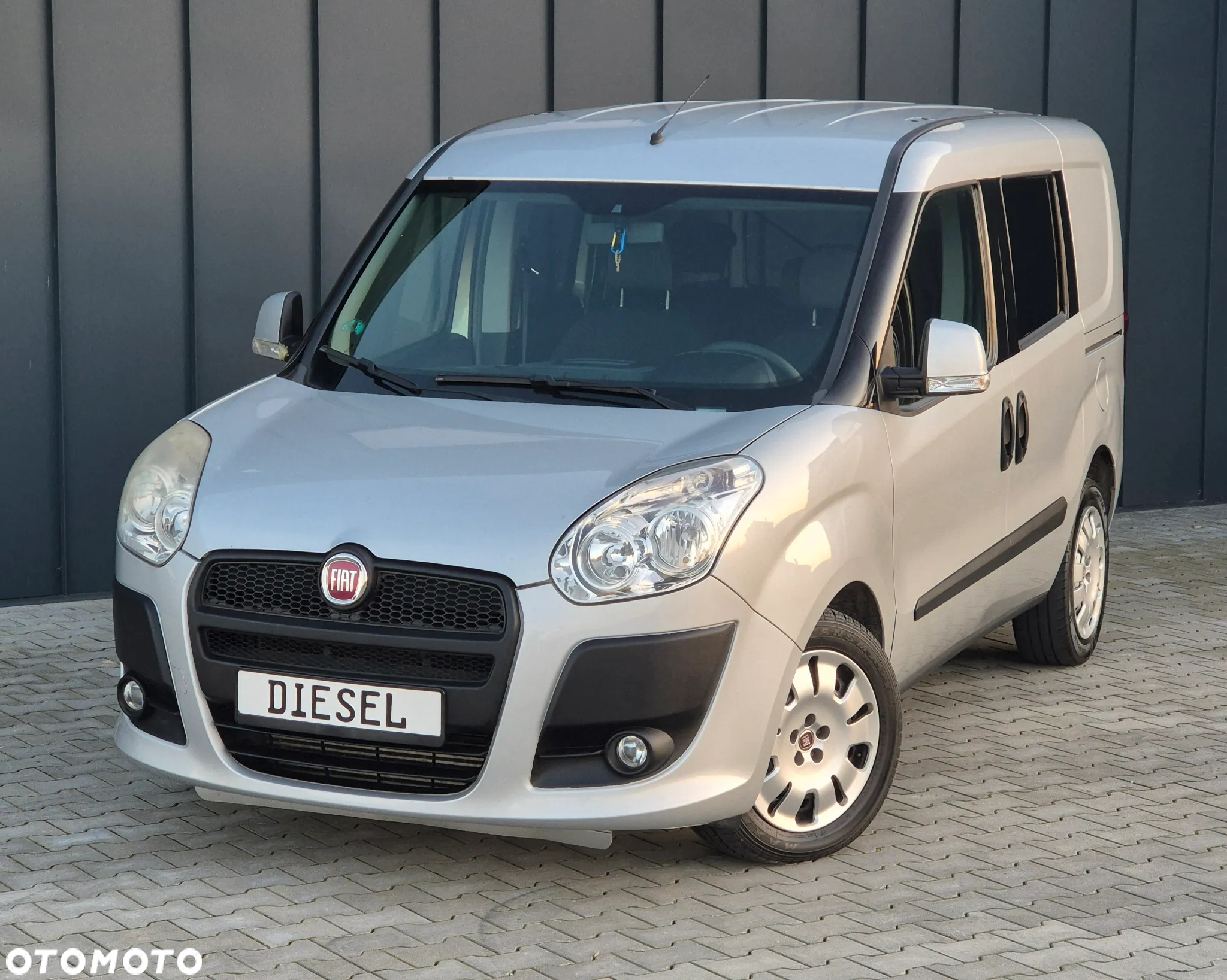 Fiat Doblo 2.0 Multijet 16V Emotion - 10