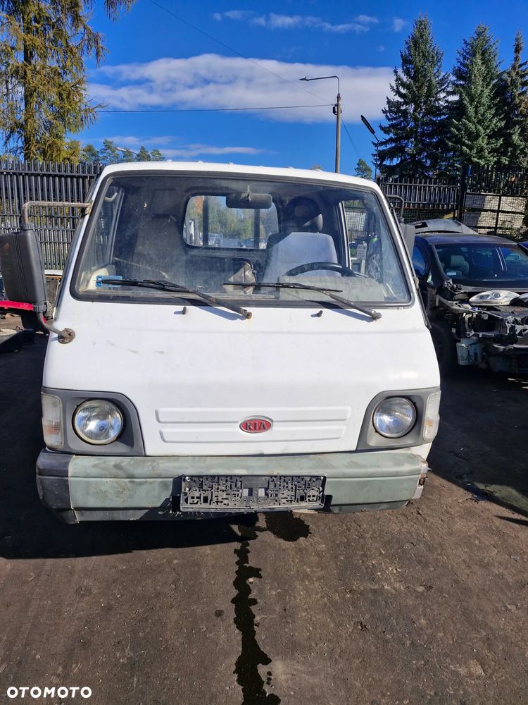 Kia CERES : Kia CERE pojazd na części: maska, zderzak, drzwi, szyby, lusterka, chłodnica....