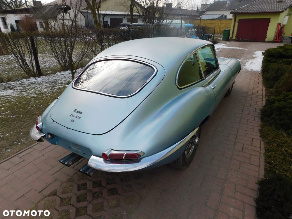 Jaguar E-Type - 7