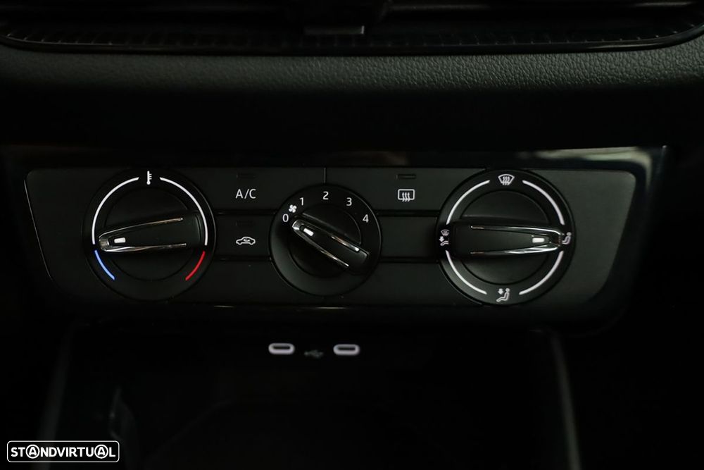 Skoda Fabia 1.0 TSI Selection DSG - 12