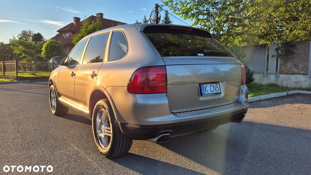 Porsche Cayenne - 7