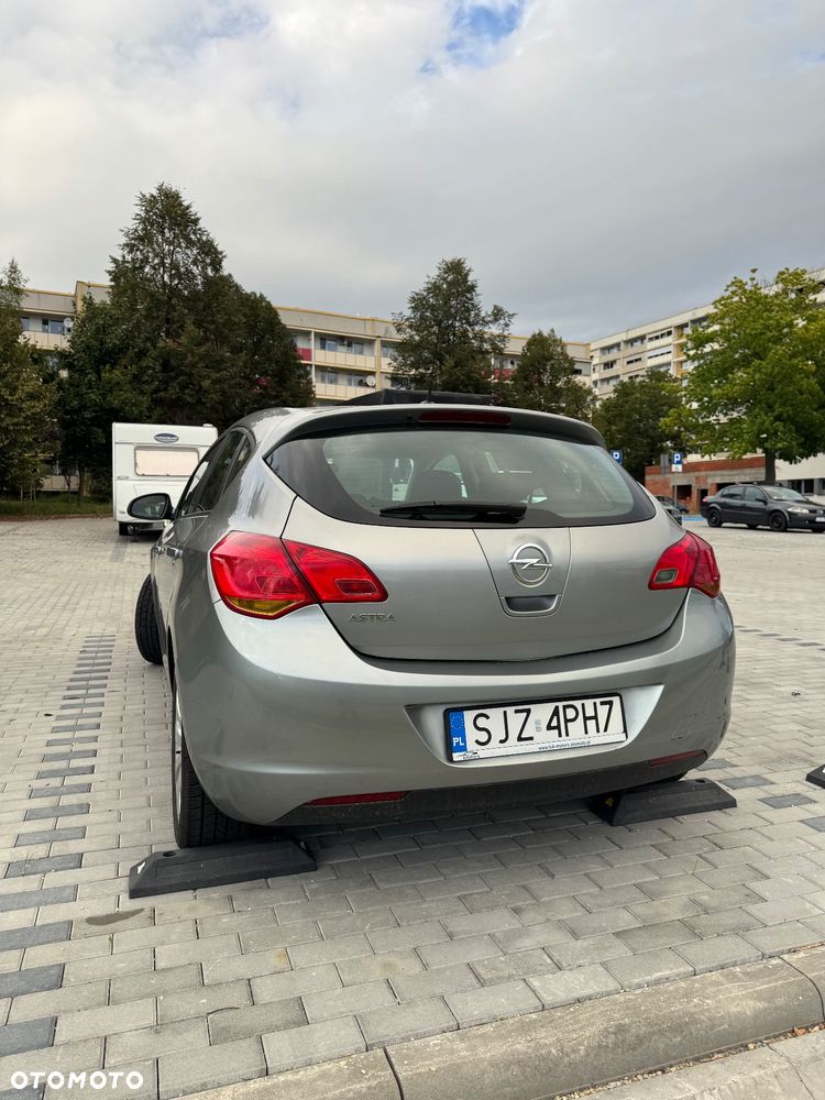 Opel Astra 1.6 - 5