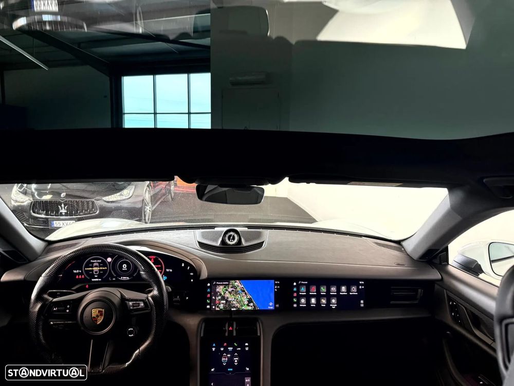 Porsche Taycan 4S - 18