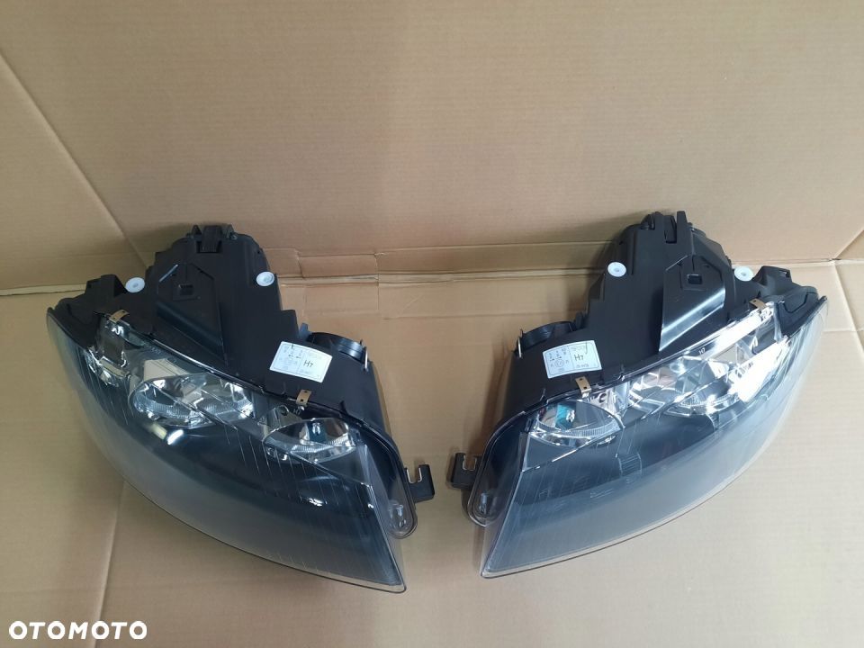LAMPA REFLEKTOR PRZÓD AUDI A3 8P 03-08 3/5 D - 4