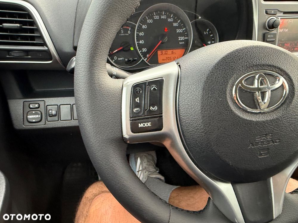 Toyota Verso S - 12