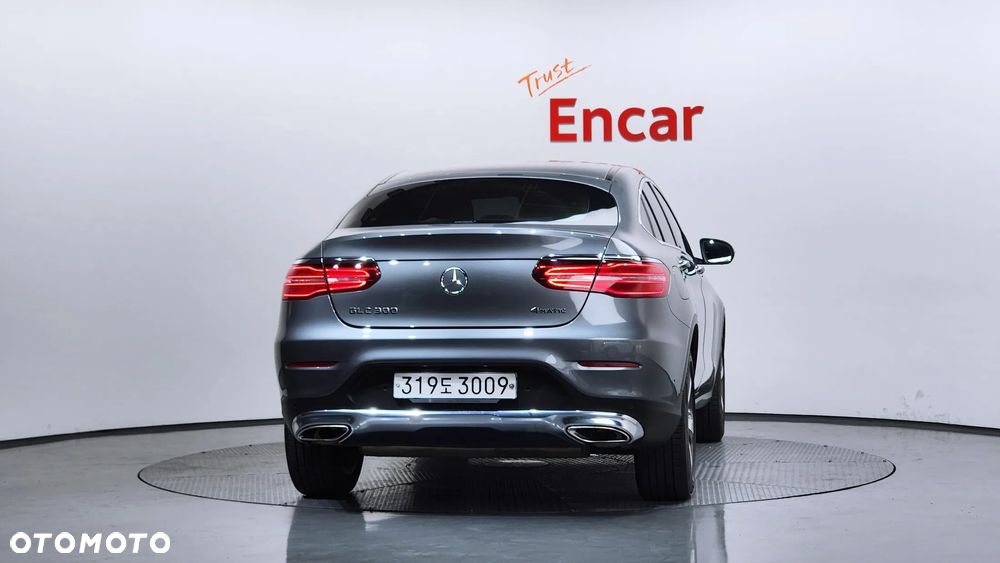 Mercedes-Benz GLC 300 4-Matic - 5