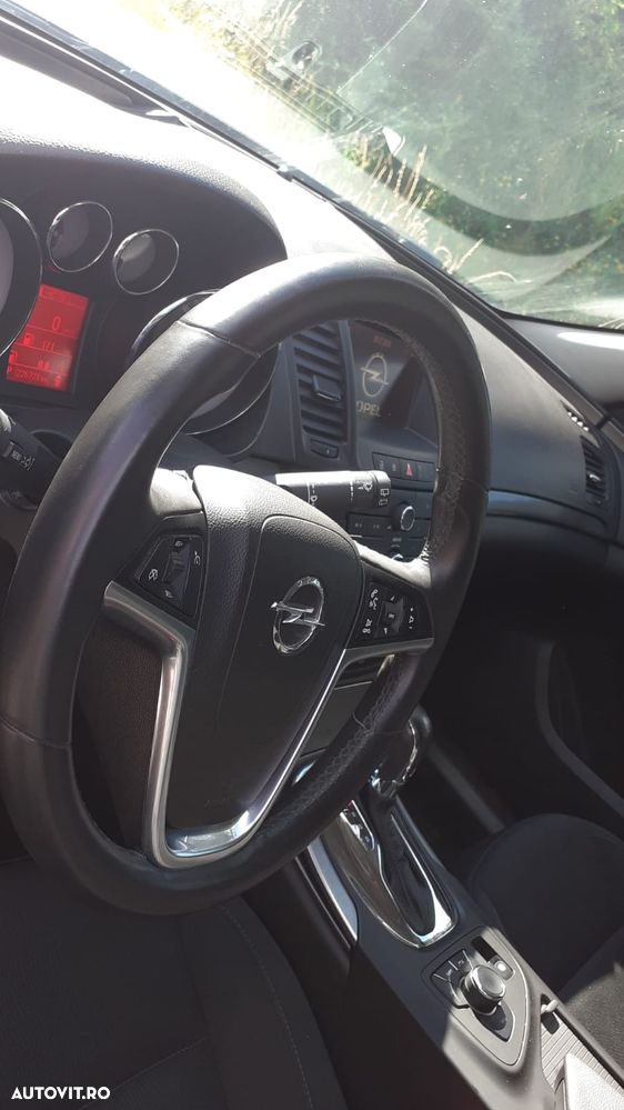 Opel Insignia - 12