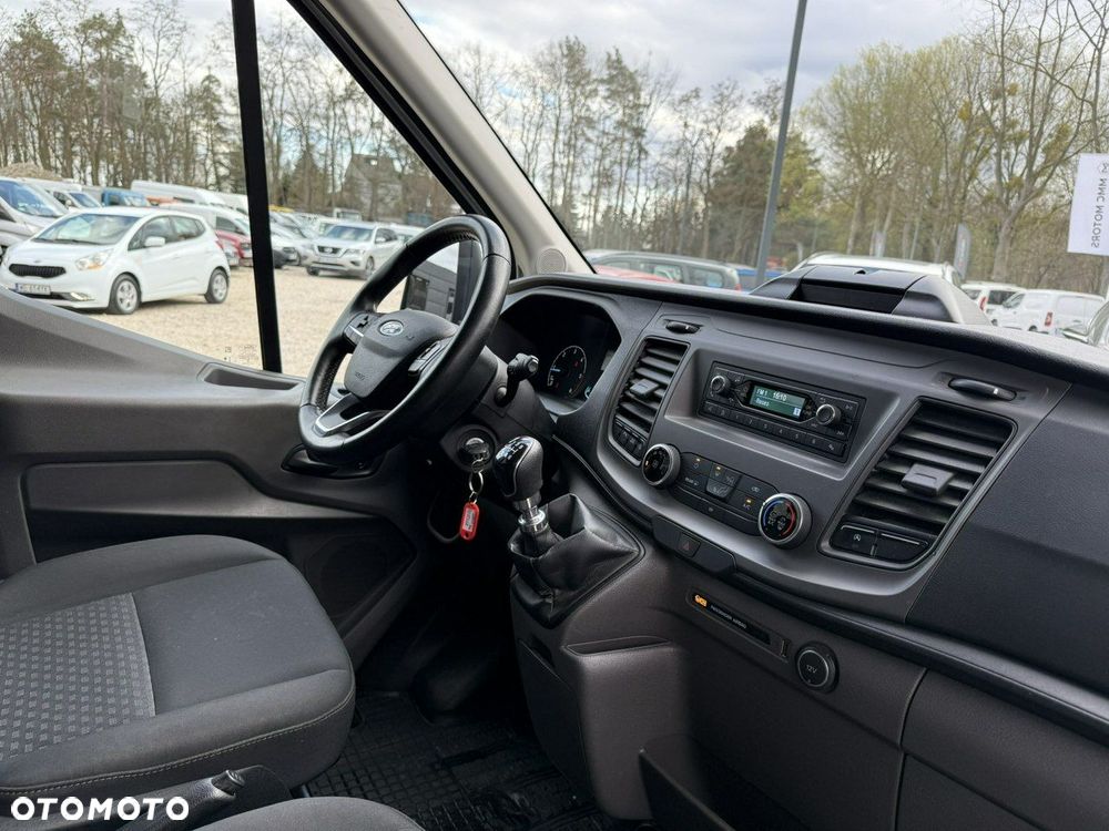 Ford Transit - 25