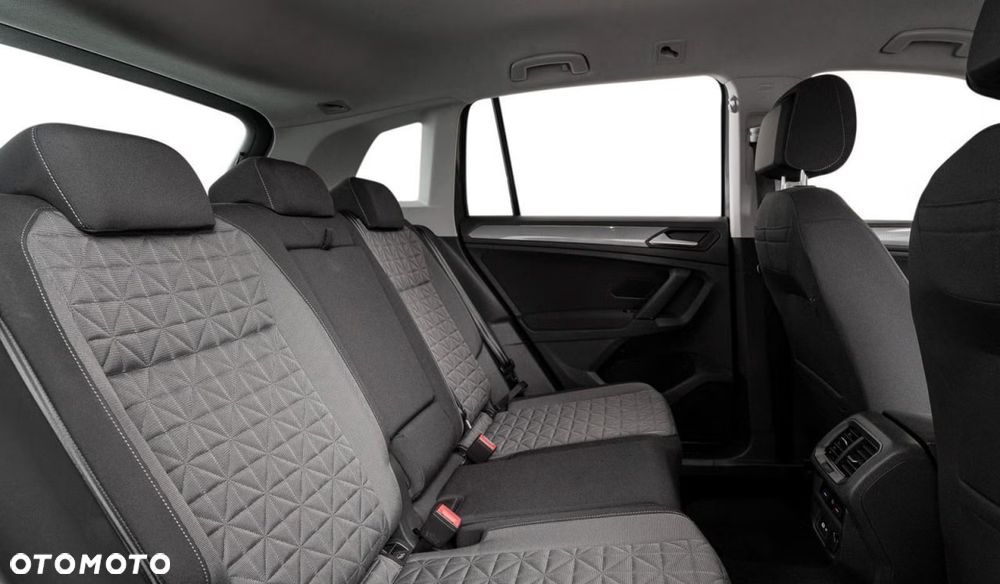 Volkswagen Tiguan - 25