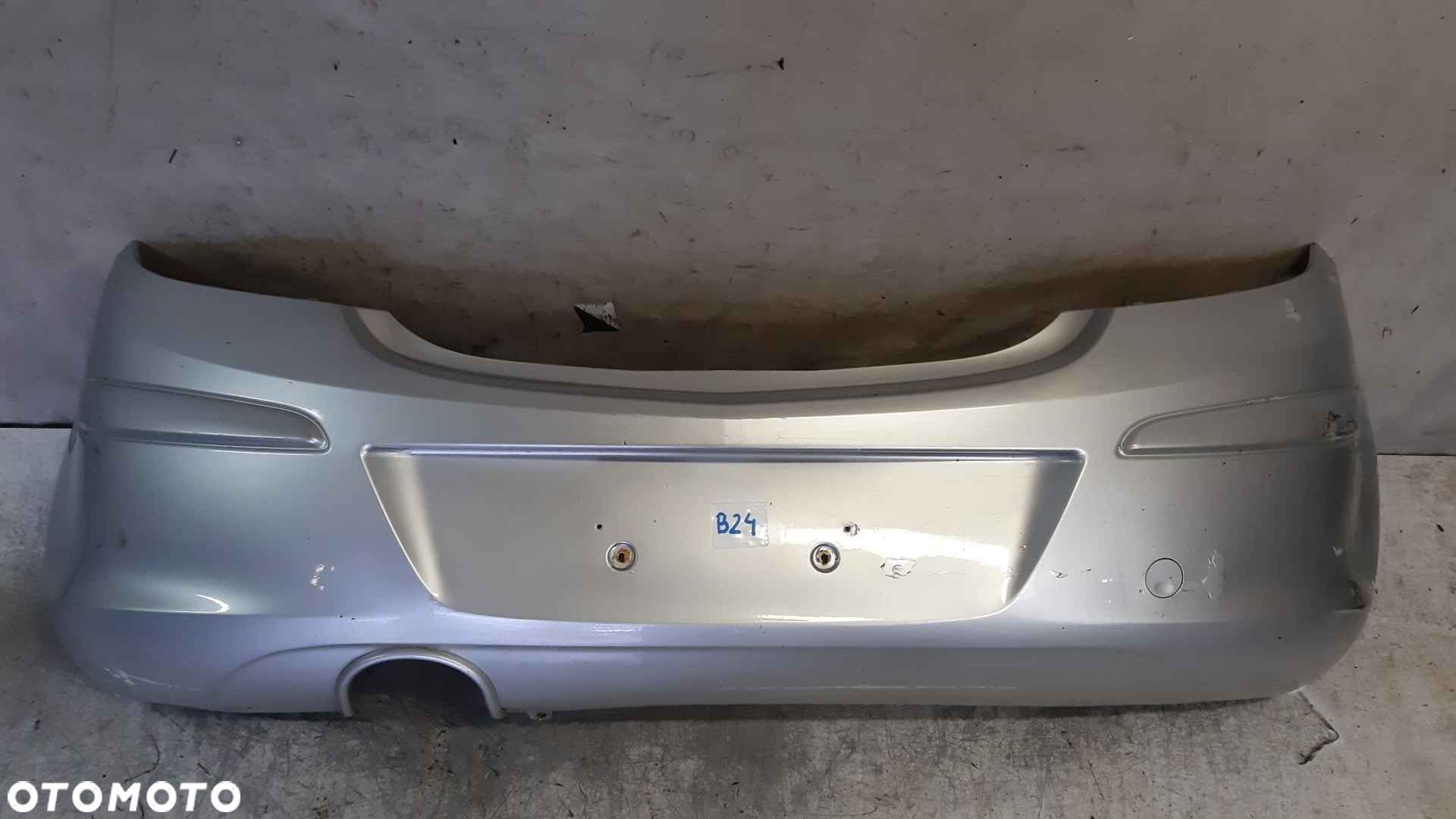 ^ ZDERZAK TYŁ TYLNY OPEL CORSA D Z157 SREBRNY 3D 3 DRZWI - 1