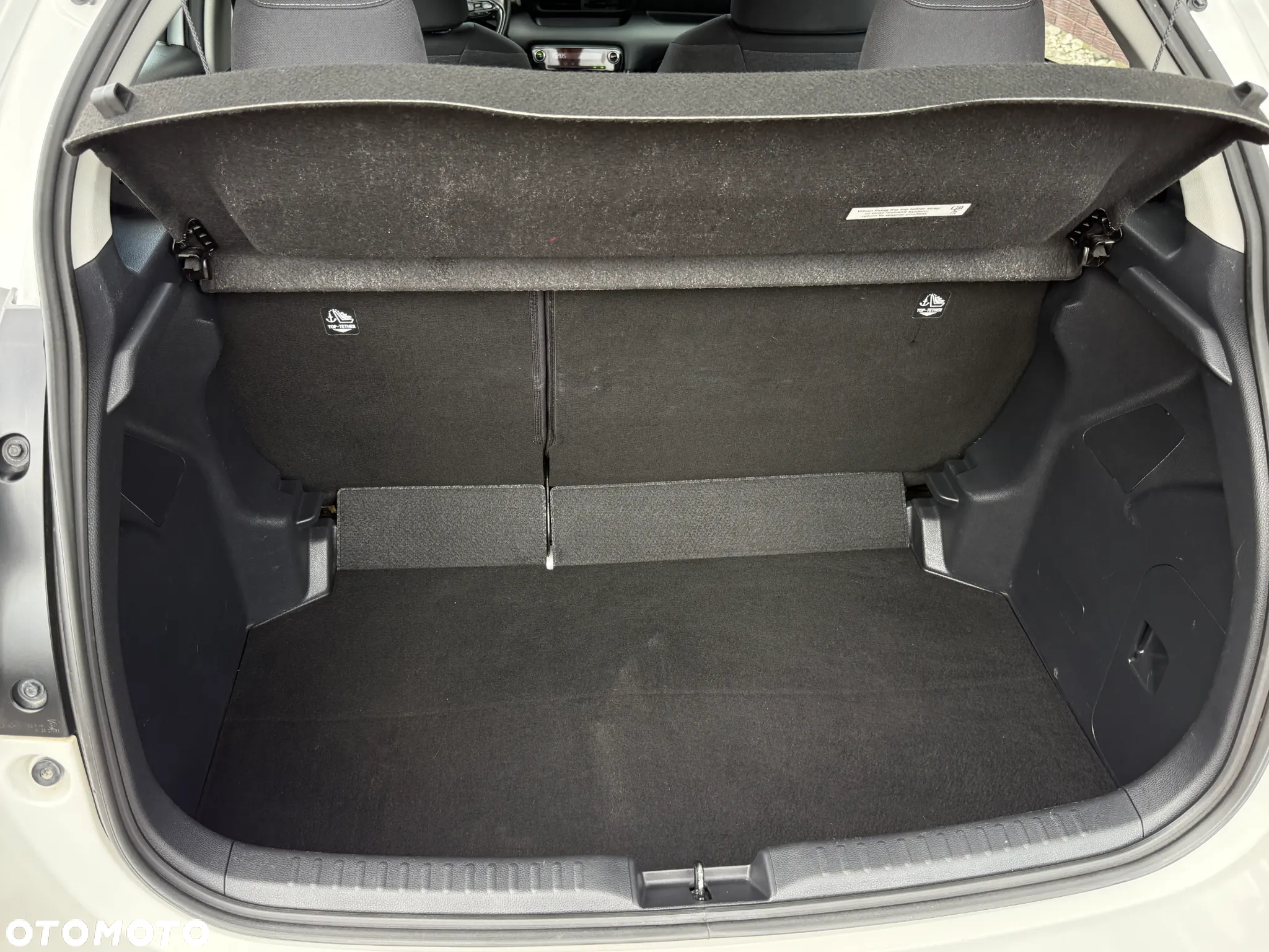 Toyota Yaris Hybrid 1.5 Comfort - 34