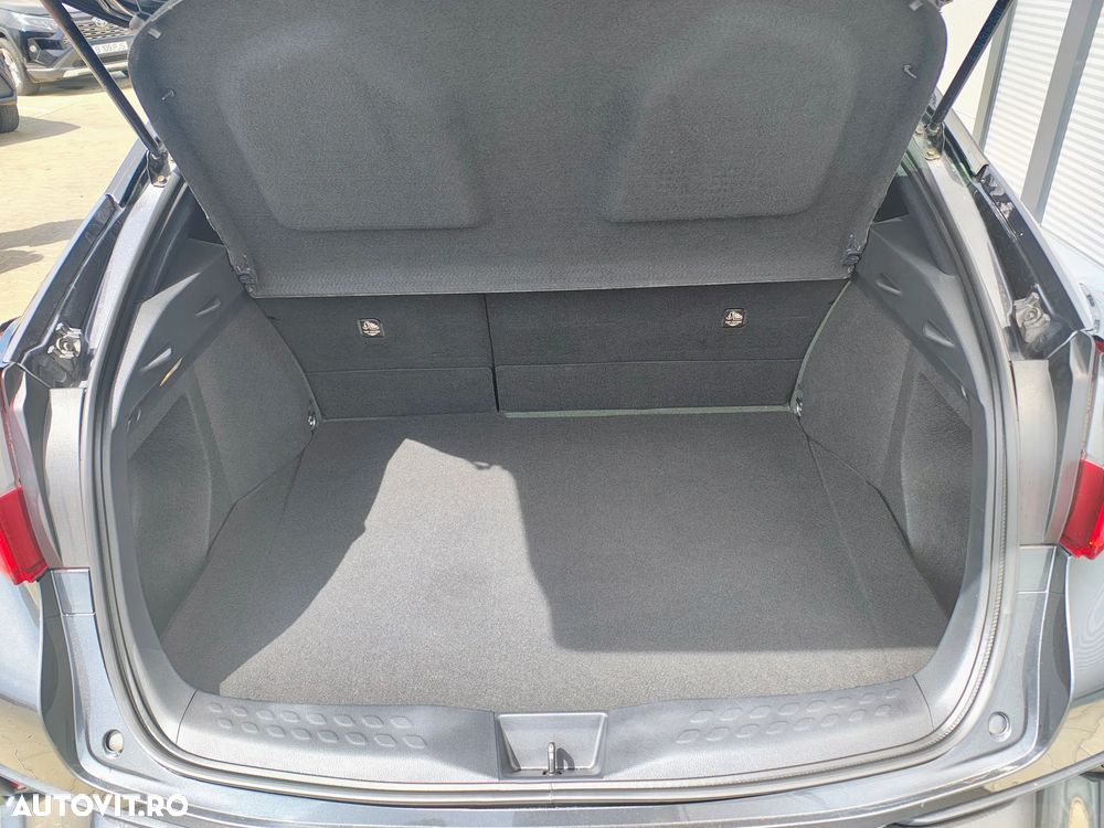 Toyota C-HR 1.8 HSD 4x2 CVT C-enter - 13