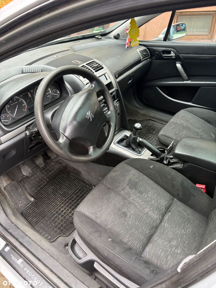 Peugeot 407 - 6