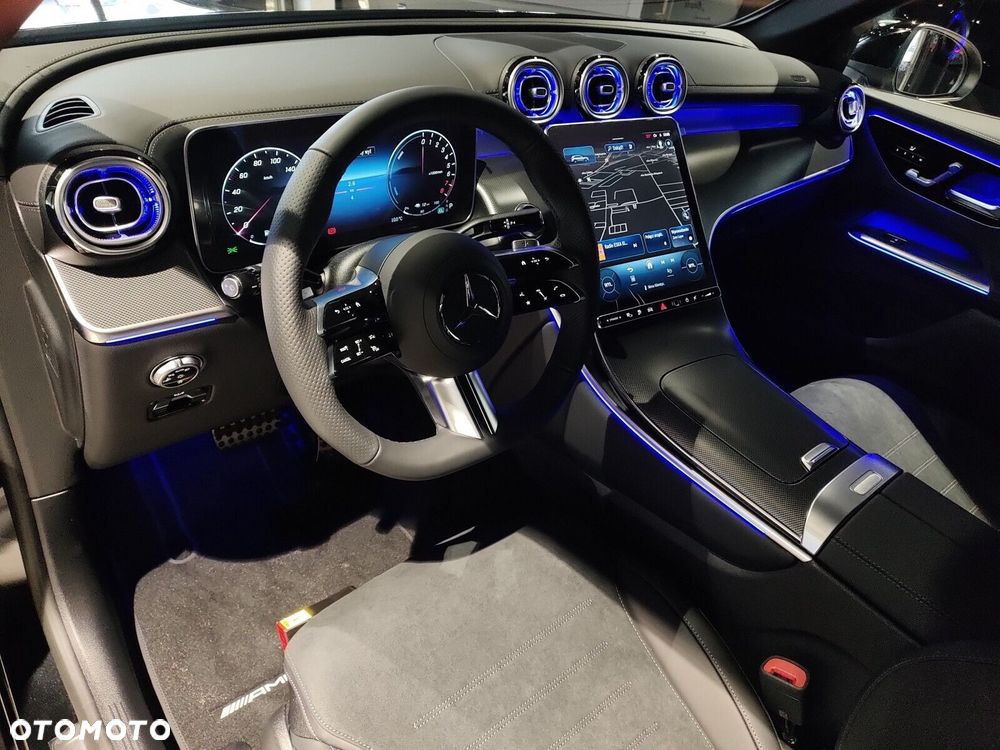 Mercedes-Benz GLC - 12