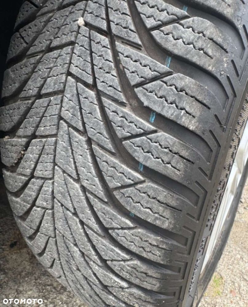 Ford Tourneo Courier - 30