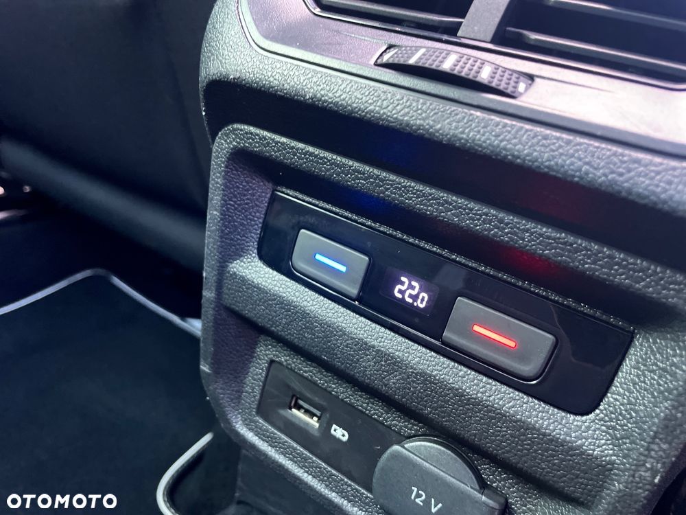 Volkswagen Tiguan 2.0 TDI SCR DSG R-Line - 31