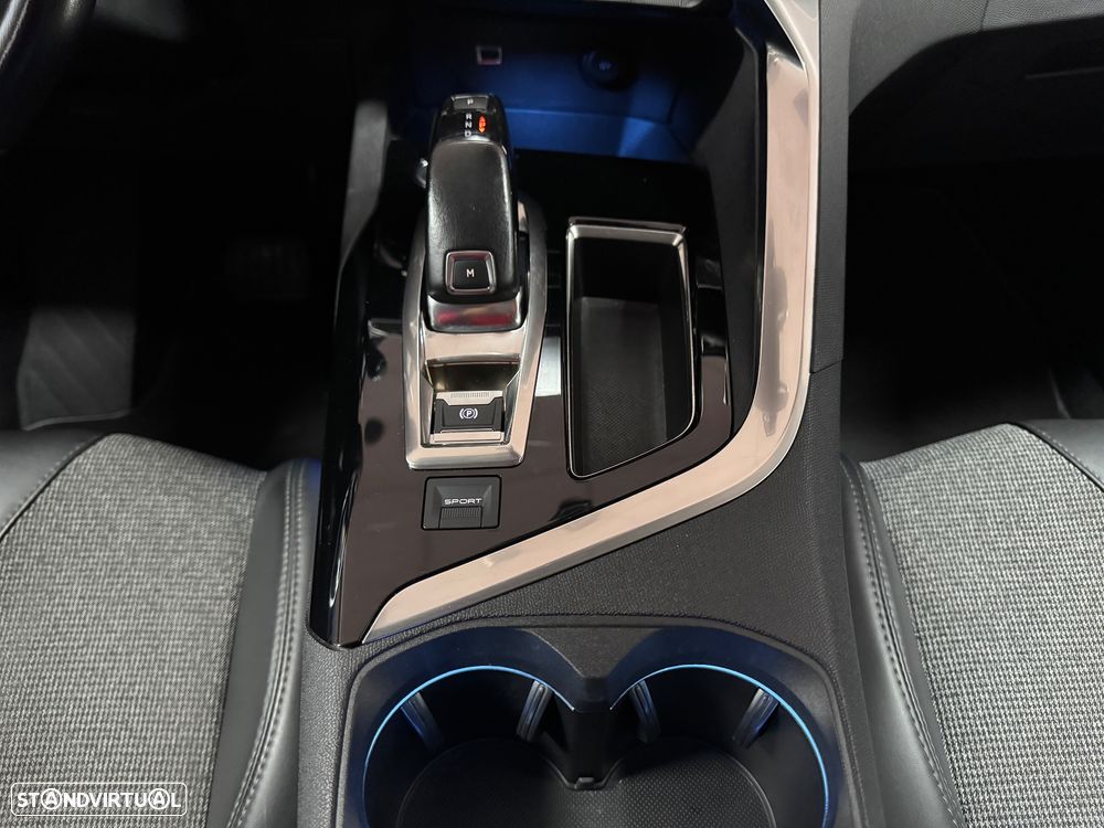 Peugeot 3008 1.2 PureTech Allure EAT6 - 36