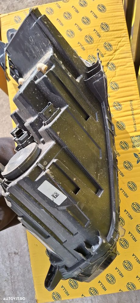 FAR LOGAN SANDERO JOGGER DREAPTA  FACELIFT - 5