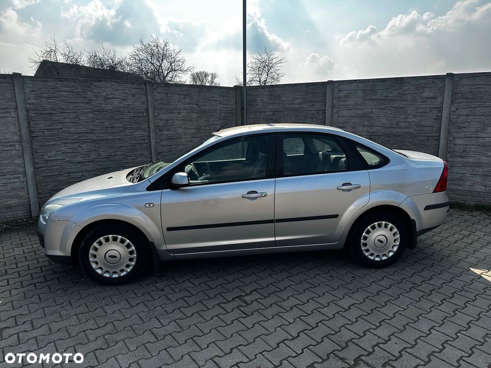 Ford Focus 1.6 16V Trend - 3