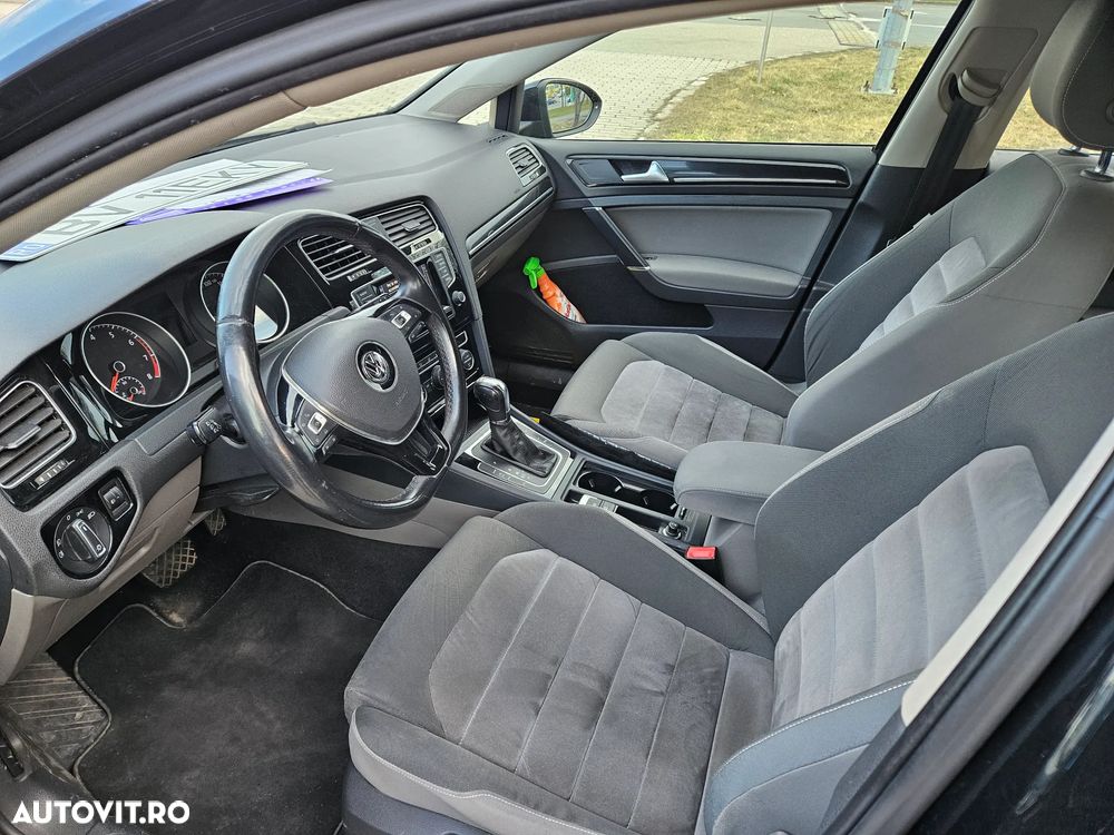 Volkswagen Golf - 13