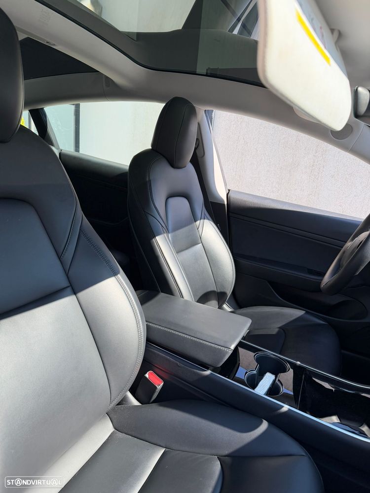 Tesla Model 3 Standard Range Plus RWD - 3