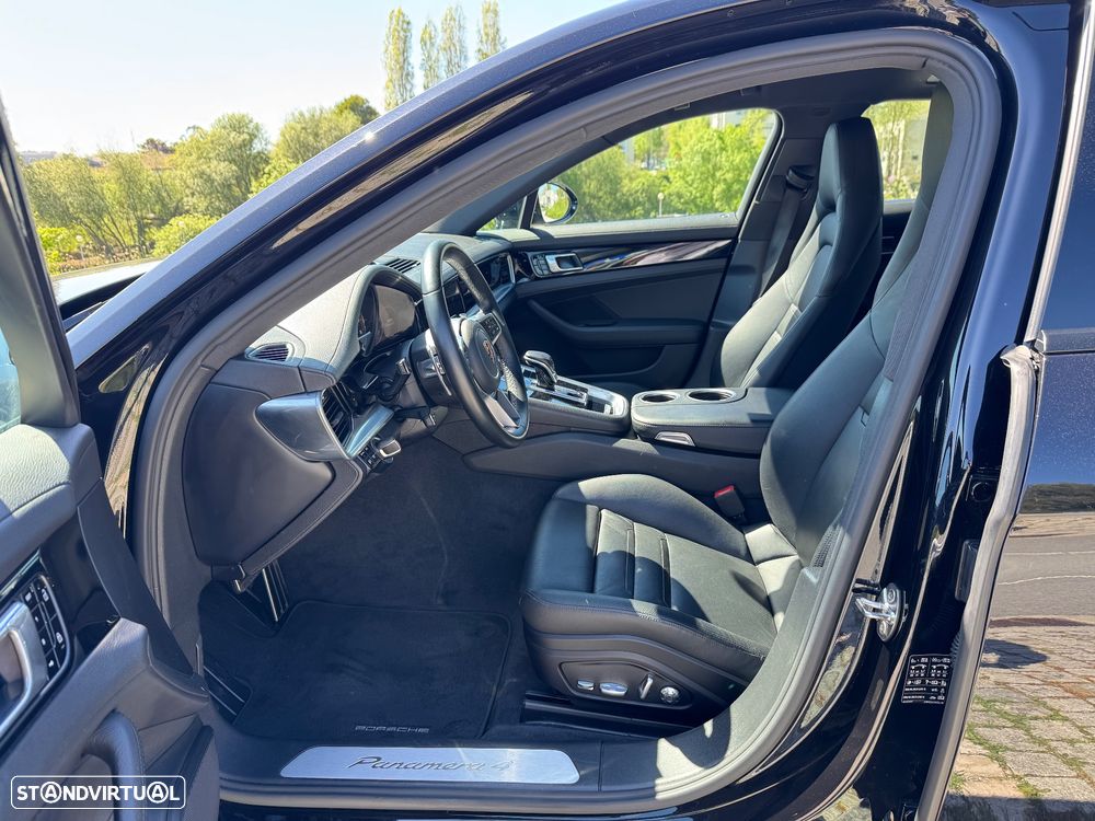 Porsche Panamera 4 E-Hybrid - 11