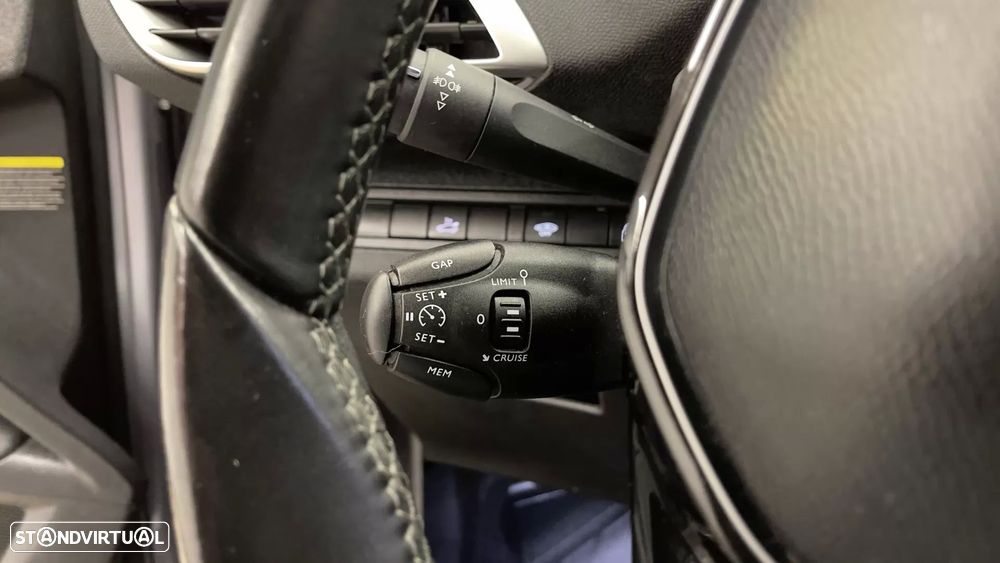 Peugeot 3008 1.5 BlueHDi Allure Pack - 31