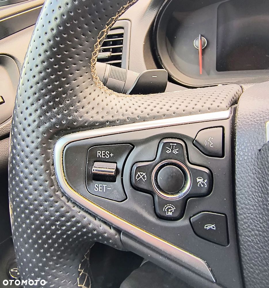 Opel Insignia 2.8 V6 Turbo Sports Tourer 4x4 Automatik OPC - 12