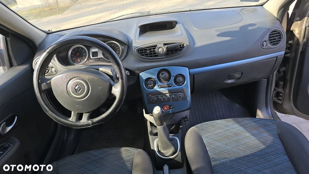 Renault Clio 1.2 16V Expression - 13