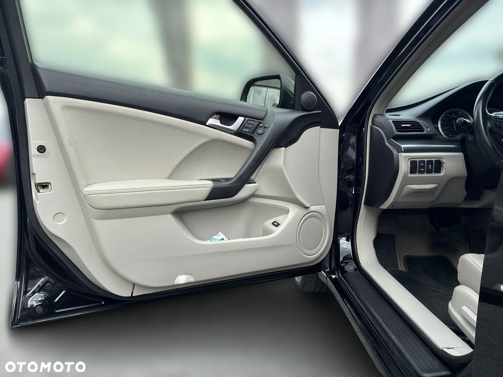 Honda Accord 2.0 Executive - 12