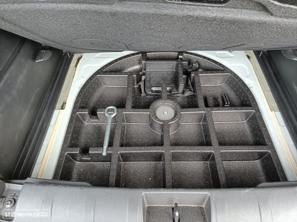 Jeep Renegade 1.0 T-GDI 80th Anniversary - 40