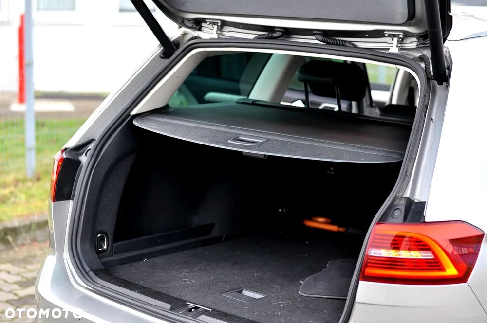 Volkswagen Passat - 19