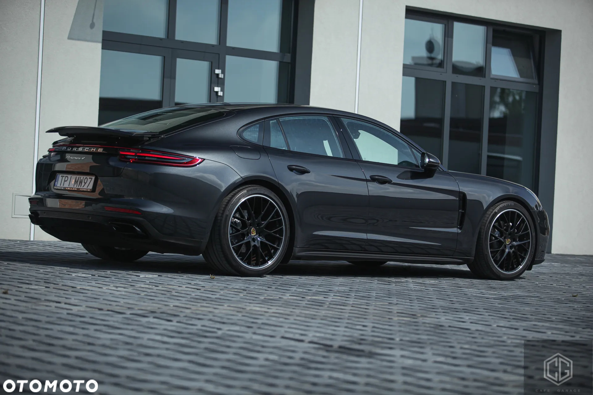 Porsche Panamera 4 - 9
