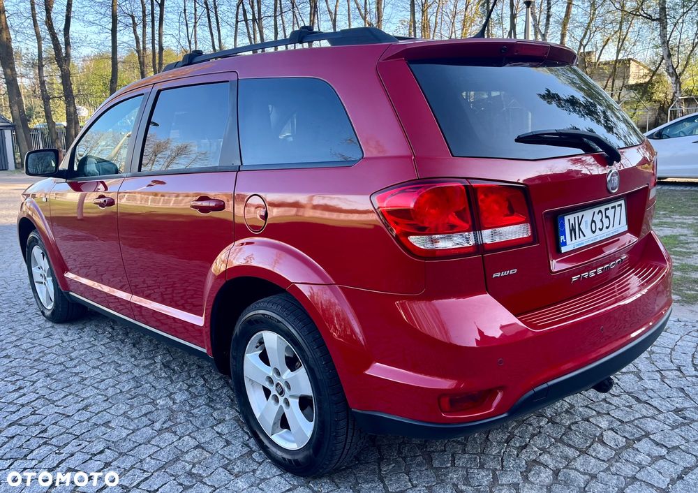 Fiat Freemont 2.0 Multijet Lounge AWD - 4