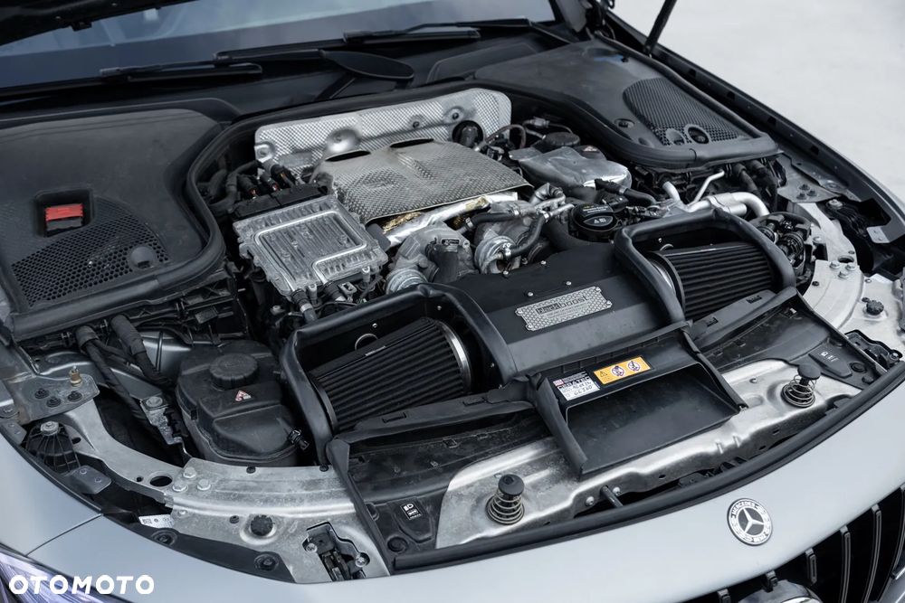 Mercedes-Benz Klasa E AMG 63 S 4-Matic+ - 21