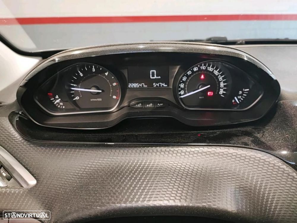 Peugeot 2008 1.5 BlueHDi Signature - 7