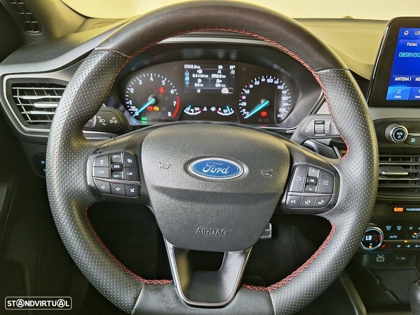 Ford Focus 1.0 EcoBoost MHEV ST-Line X - 13