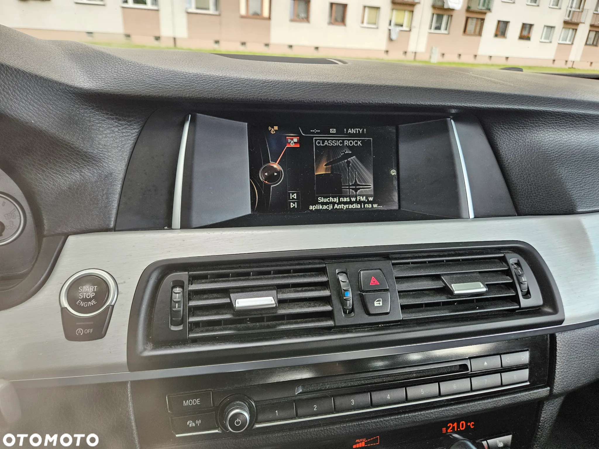 BMW Seria 5 528i Touring Luxury Line - 13