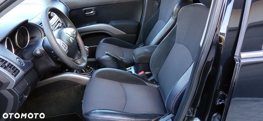 Mitsubishi Outlander - 15