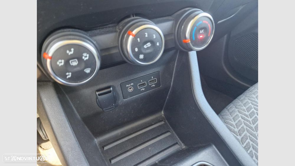 Renault Clio 1.0 TCe Limited Bi-Fuel - 19