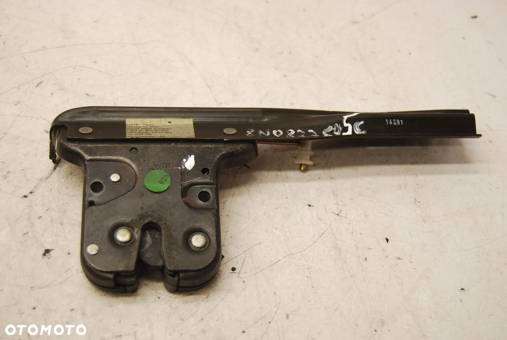 ZAMEK KLAPY BAGAŻNIKA TYŁ 8N0827505C AUDI TT - 1