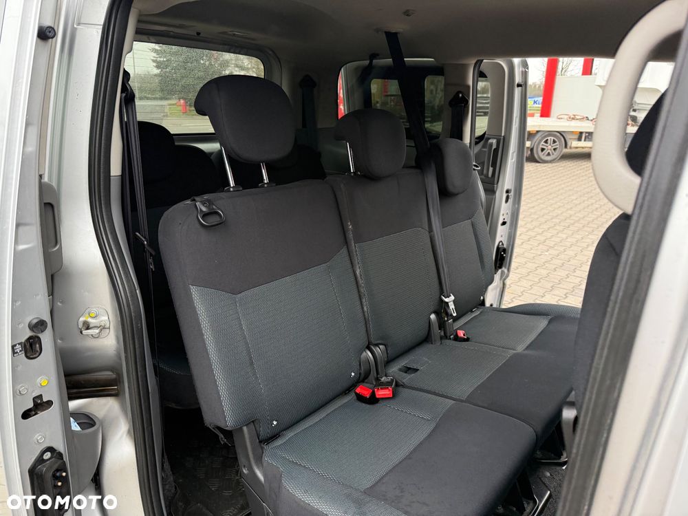 Nissan NV200 Evalia - 15