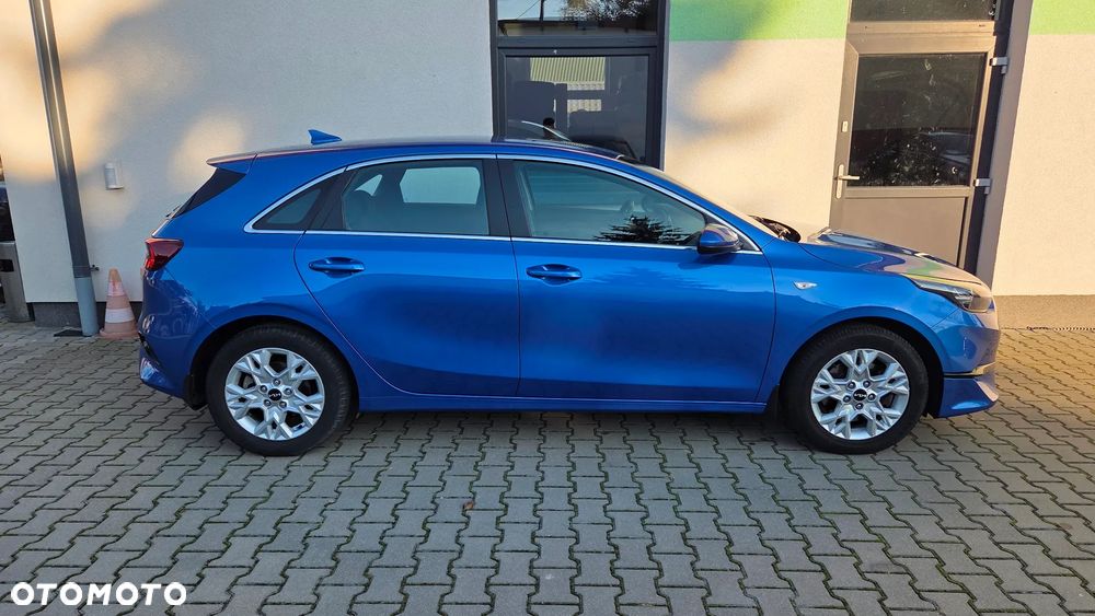 Kia Ceed 1.5 T-GDI M - 10
