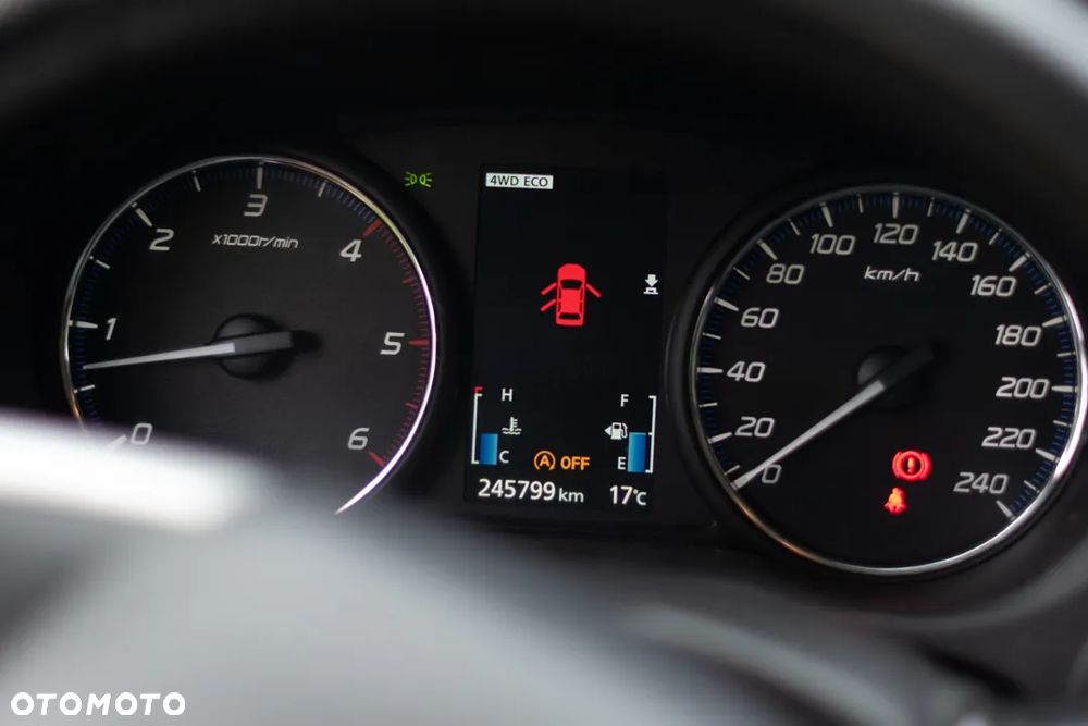 Mitsubishi Outlander 2.2 DID Intense - 5