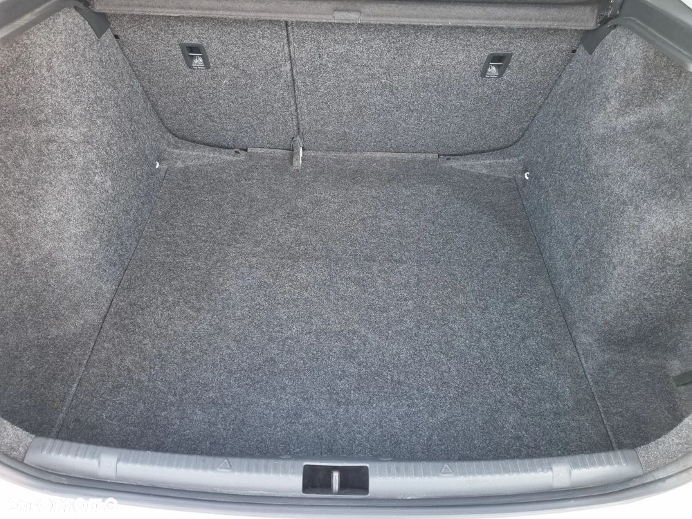 Skoda RAPID 1.2 TSI Active - 21